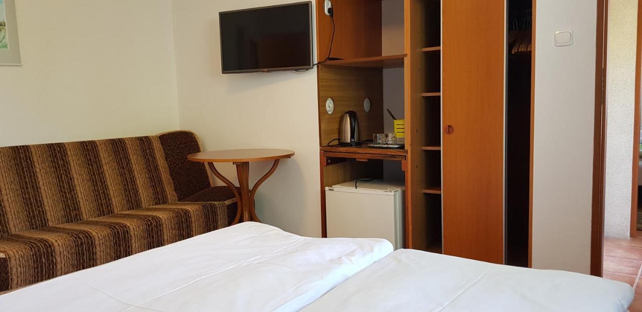 Wynajem Pokoi Hotel Kołobrzeg Eksteriør billede